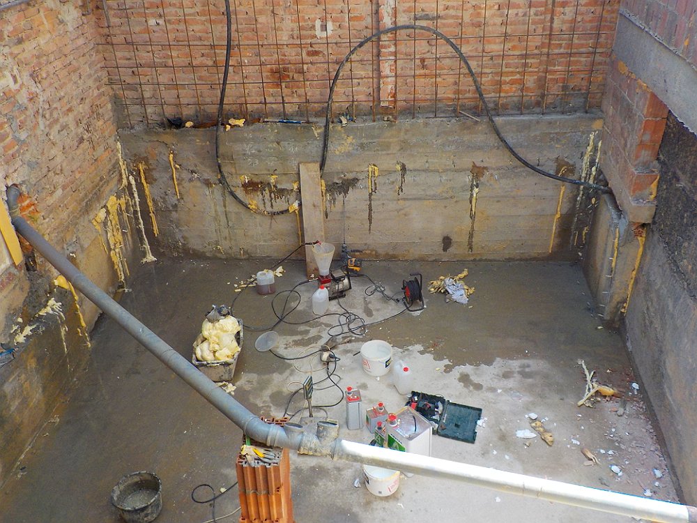 Iniekcje ciśnieniowe w budownictwie